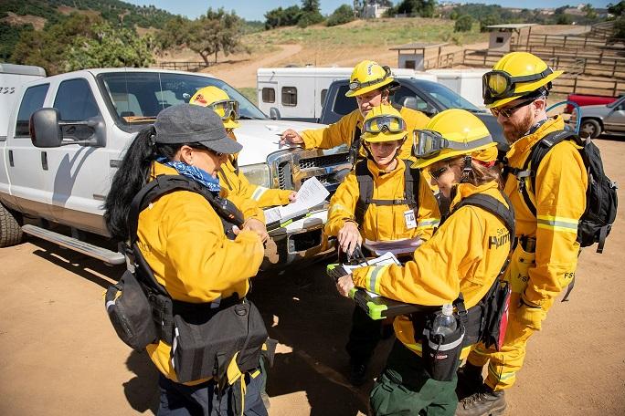 Enhancing Coordination:⁤ Best​ Practices for⁣ Emergency Teams ​Using Two-Way‍ Radios