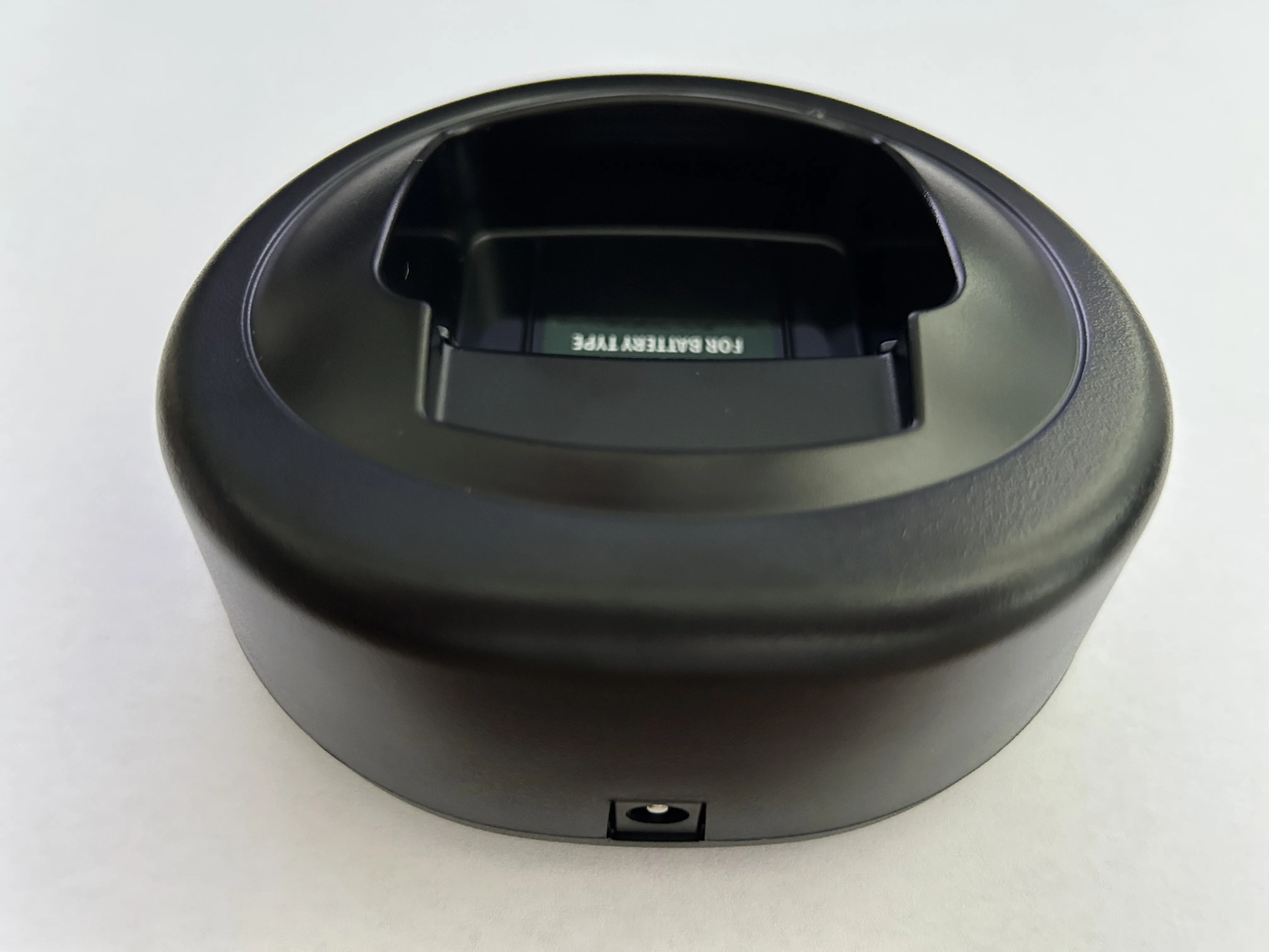 Original Motorola walkie-talkie charger NNTN8117 for DP2400e/XiR P6600i/XPR3300e/DEP550e/DP2600