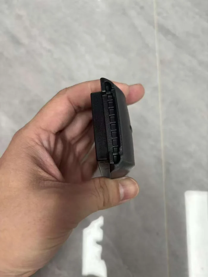 Hytera Bl3001 Durable 7.4V Ip67 Waterproof Replacement Battery for Pd780 Pd780g Pd700 Pd700s Pd980 Hytera Walkie Talkie - side view