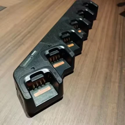 HYTERA MCL32 Electric Desktop Multi-channel Walkie Talkie Six-channel Charger HP785 HP685 PD685 PD565 PD405 Two-way Radio - detail view