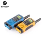 Motorola TLKR-T40 walkie talkie is license free and includes key features such as LCD display, 8 channels and up to 4 km range - Image 4