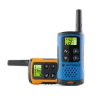Motorola TLKR-T40 walkie talkie is license free and includes key features such as LCD display, 8 channels and up to 4 km range - Image 2