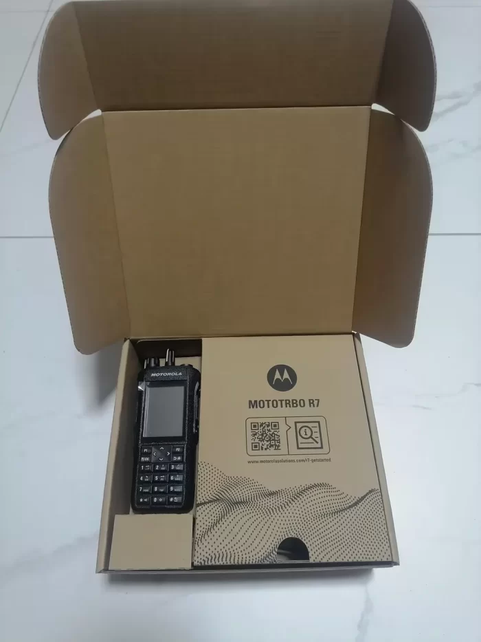 Handheld Radio Motorola R7 Walkie Talkie Long Range DMR Amateur Radio Motorola Two Way Radio UHF VHF R7 - Image 5