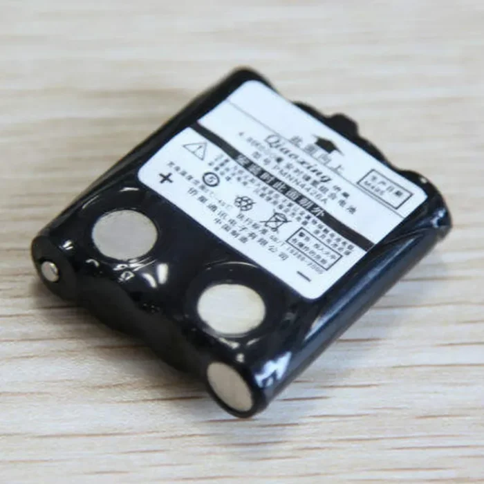 Motorola 600MAH Two Way Radio - package contents