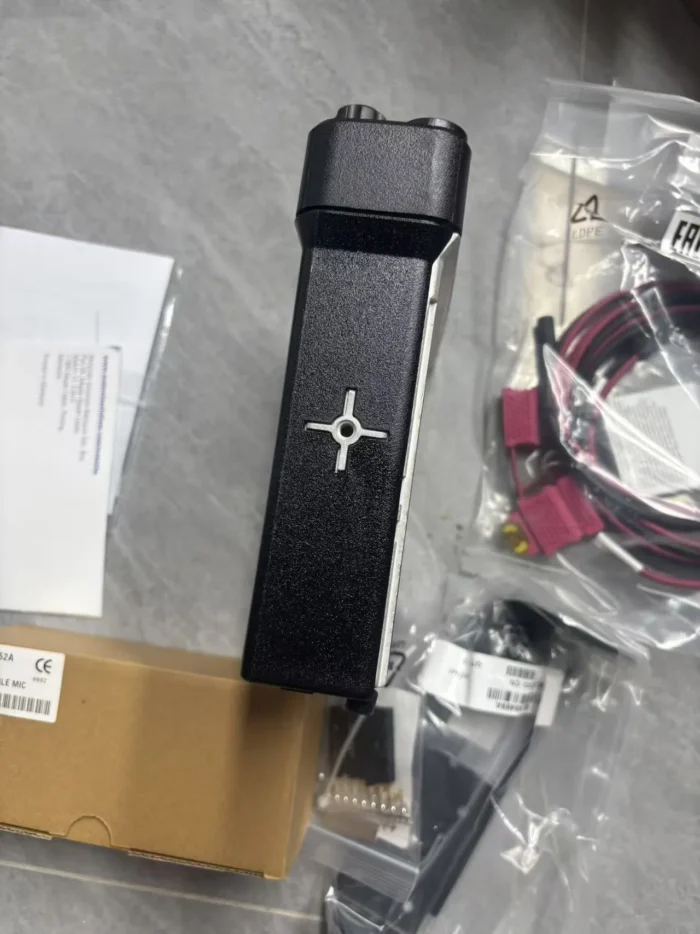 Motorola Dm4601e Two Way Radio - detail view