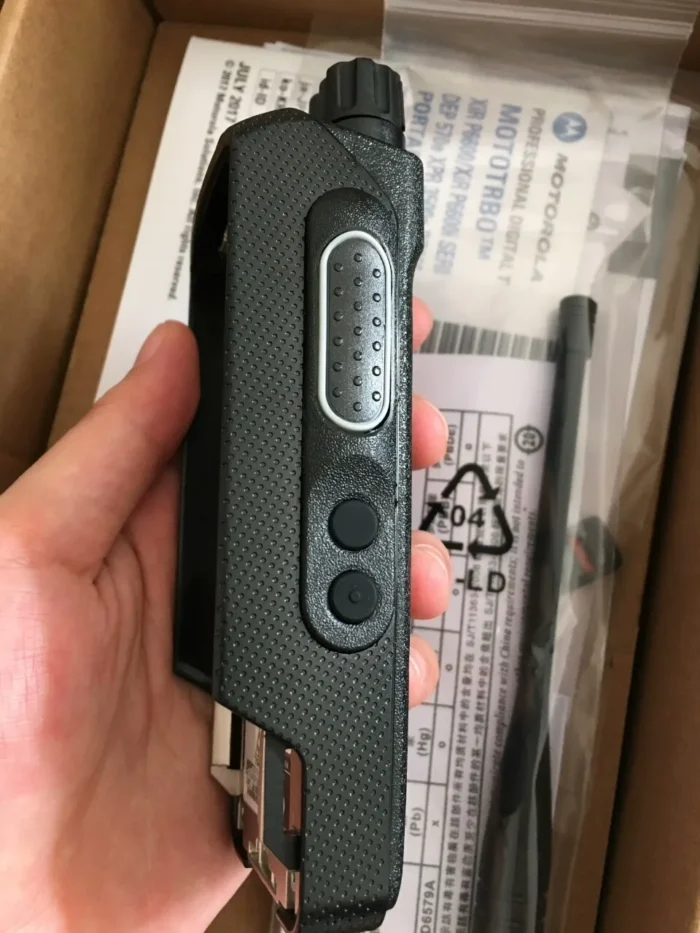Motorola Dp2600e Two Way Radio - package contents