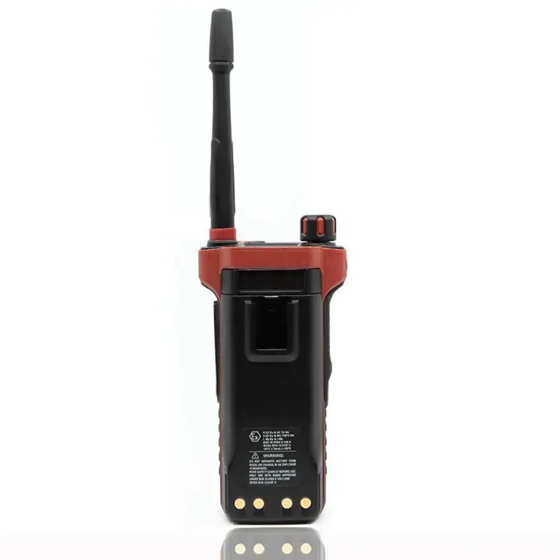 Motorola Mtp8500ex Two Way Radio - in-hand use Motorola MTP8500EX Funkgerät