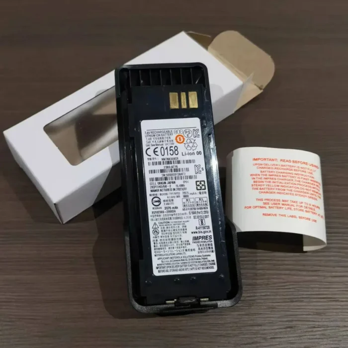 Motorola NNTN8359 Batteries - package contents