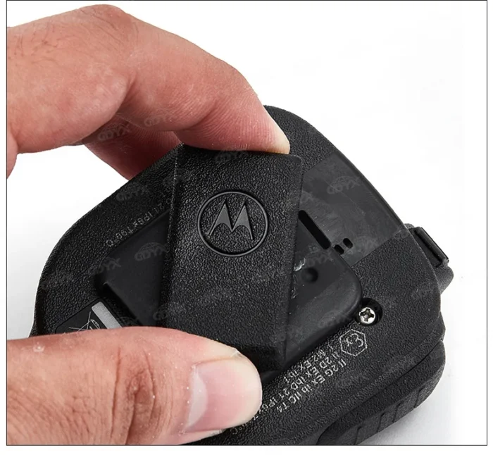 Motorola PMMN4058 Two Way Radio - side view