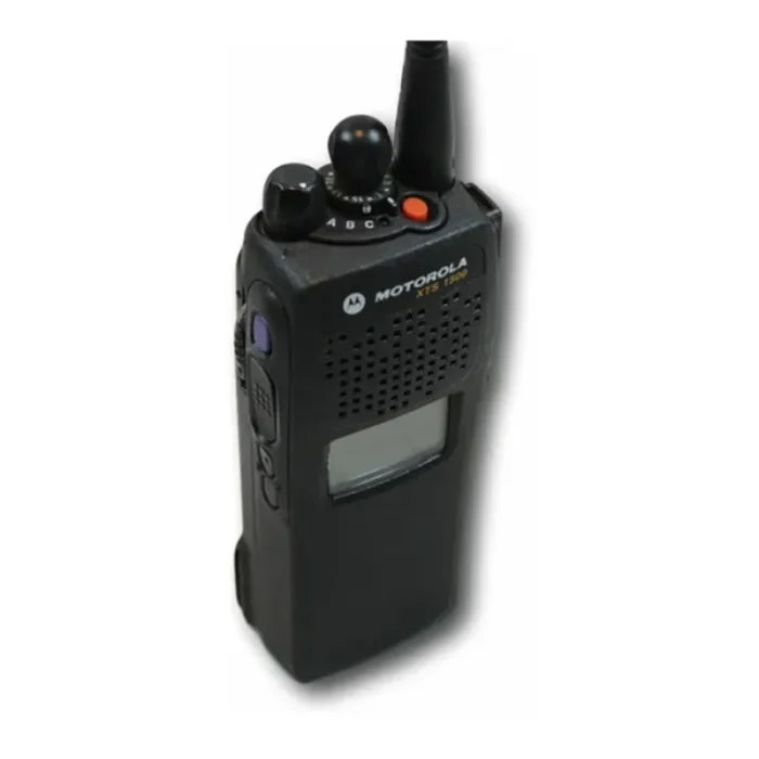 Motorola Xts1500 Two Way Radio - package contents
