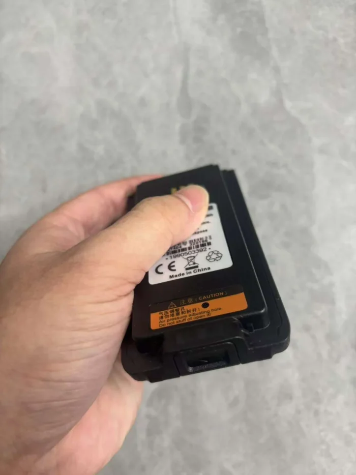 Original Hytera BL2016 Lithium-Ion Rechargeable Battery for PD980 / PD982 / PD985 / PD986 / PD988 / PD989 Radio - close-up