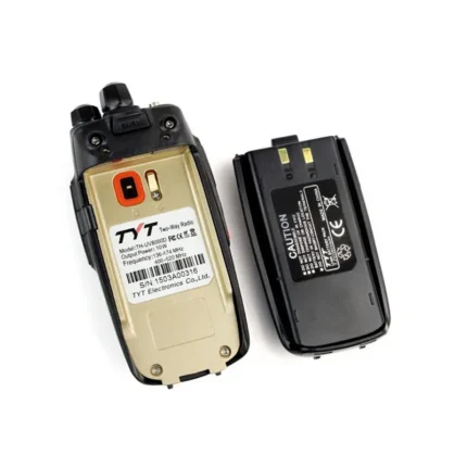 TYT Th-uv8000d Two Way Radio - in-hand use